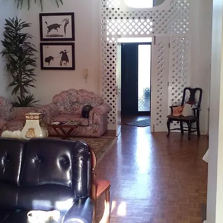 Vivenda Cinco Reis *